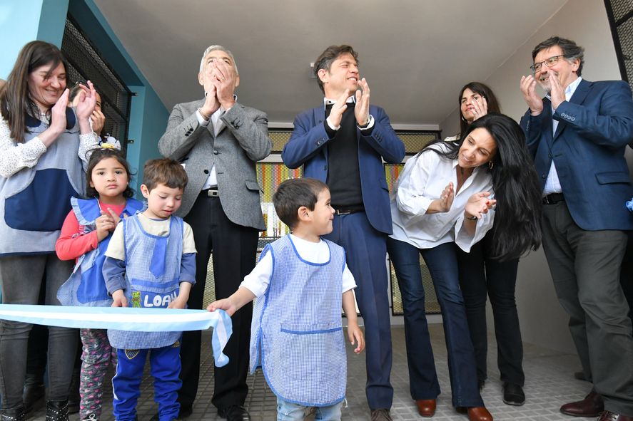 Axel Kicillof, Ricardo Casi, Fernanda Díaz, Agustina Propato y Alberto Sileoni ayer en Colón