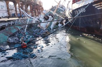 El buque fue afectado por los vientos del último miércoles