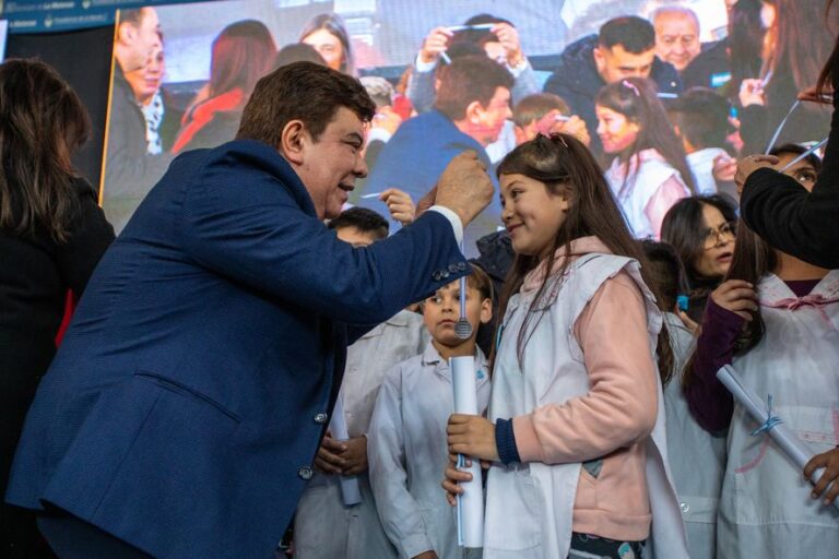 Fernando Espinoza: “La educación es la herramienta más poderosa para cambiar el mundo”