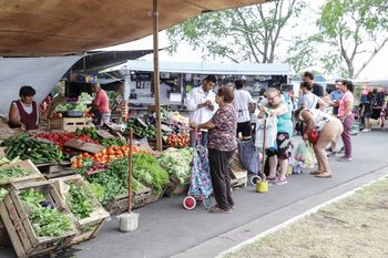 Una familia tipo necesitó casi $250 mil para superar la pobreza