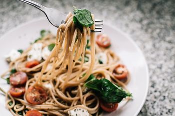 Cocinar las pastas al dente brinda beneficios para la salud