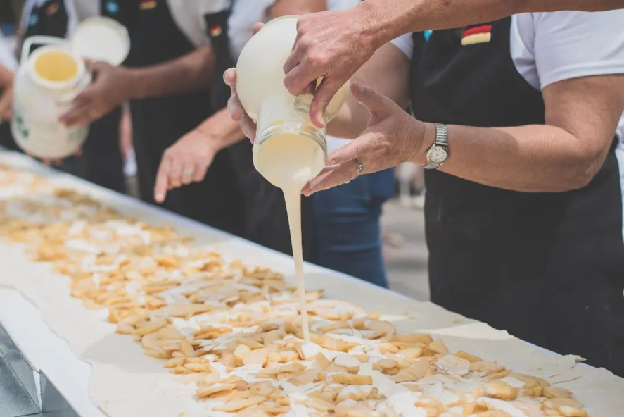 Este fin de semana, tres localidades bonaerenses realizarán fiestas y eventos en donde la gastronomía es la protagonisma. Conocé cuáes son y qué proponenn.