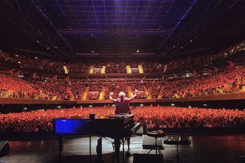 Anoche, Fito Páez festejando el primer show por los treinta años de El amor después del amor