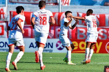 Estudiantes festeja la clasificación a 16avos de final en Copa Argentina.