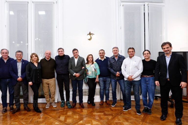 El Frente Renovador le pidió a Alberto Fernández que convoque a una mesa política