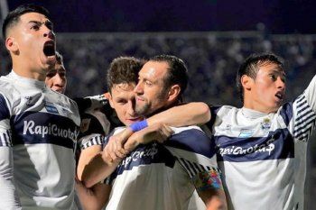 Gimnasia ganó en el Bosque y sigue sumando victorias en el Bosque