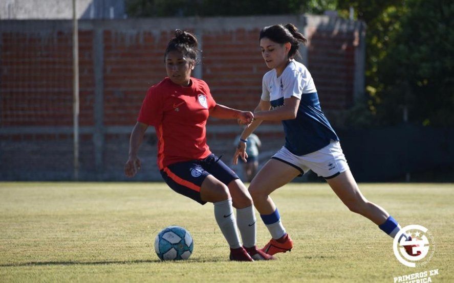 El fútbol femenino de Gimnasia se probó ante San Lorenzo.