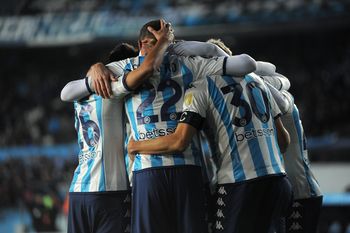 racing tuvo otra gran noche de libertadores y quedo lider: boca se juega el liderazgo en la bombonera
