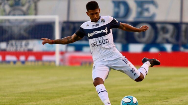 García: hisopado y despedida de Gimnasia