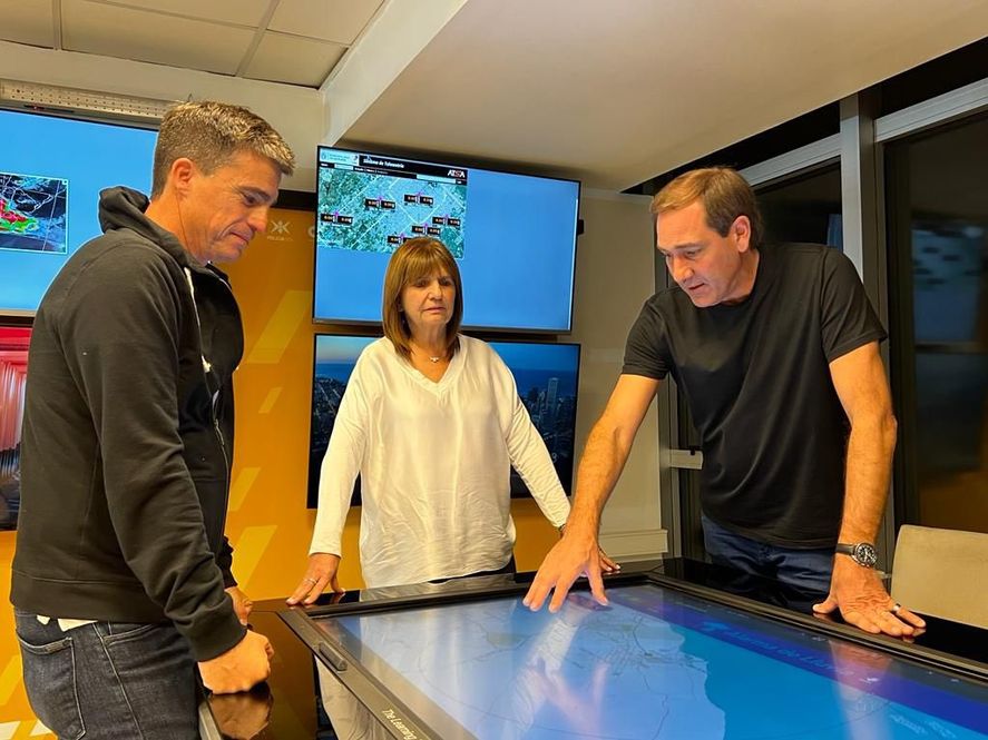 Julio Garro, alineado a Horacio Rodríguez Larreta, recibió a Patricia Bullrich en La Plata.