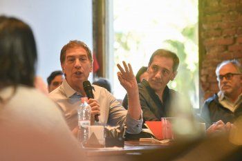 Diego Santilli inició su campaña con guiño a José Luis Espert