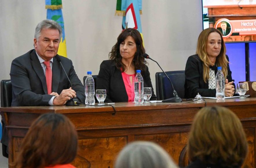 Héctor Gay, intendente de Bahía Blanca, del PRO Héctor Gay, intendente de Bahía Blanca, del PRO