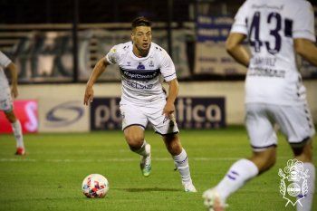 Francisco Gerometta, defensor de Gimnasia en el Bosque.