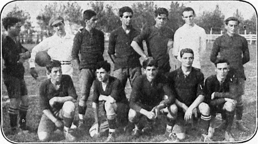 El once titular de Gimnasia en un partido de aquel torneo de 1916.