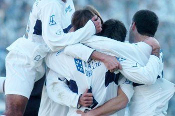 Gimnasia festeja en uno de sus grandes triunfos en el Clásico Platense.