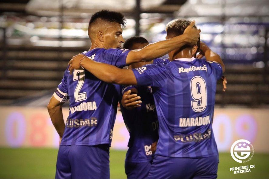 Gimnasia se hace fuerte en el Bosque
