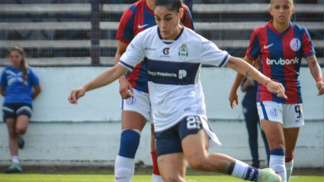Fútbol femenino: Gimnasia igualó en el Bosque frente a San Lorenzo ...