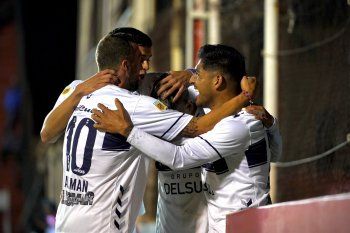 Gimnasia festejó en Paraná, espera y se ilusiona.