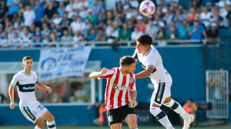Gimnasia lo dio vuelta y le ganó a Estudiantes el clásico