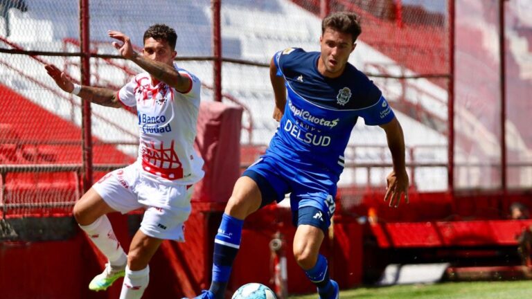 Gimnasia perdió ante Huracán en un partido golpe por golpe