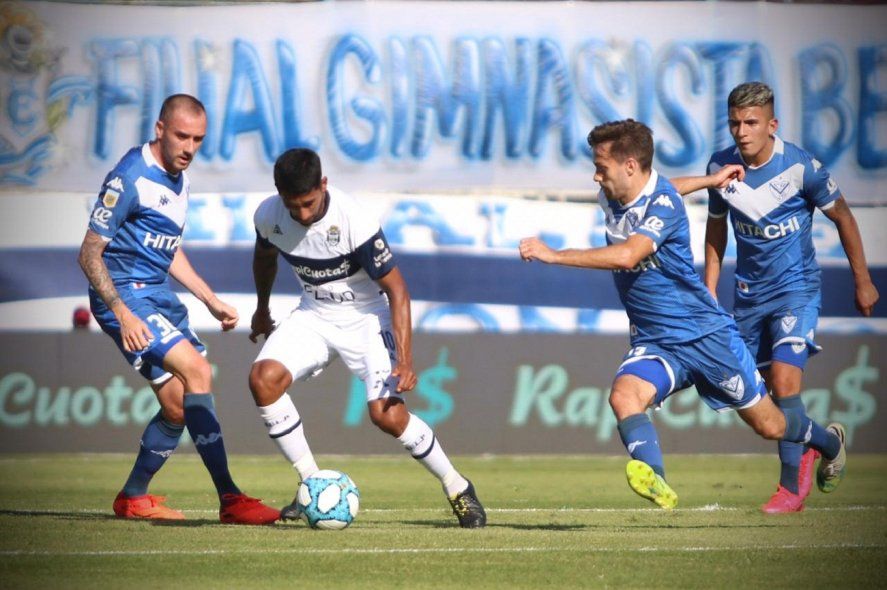 Gimnasia vs Vélez en el estadio del Bosque
