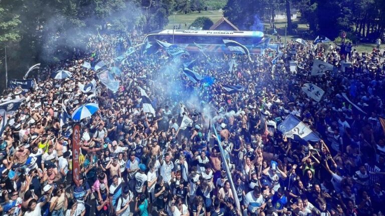 Gimnasia: la movilización de los hinchas minuto a minuto