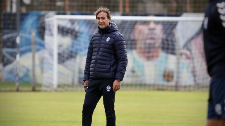 Gimnasia trabaja desde temprano en Estancia Chica