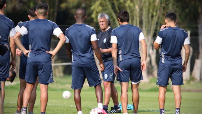 Gimnasia se prepara en Abasto con una duda entre los once