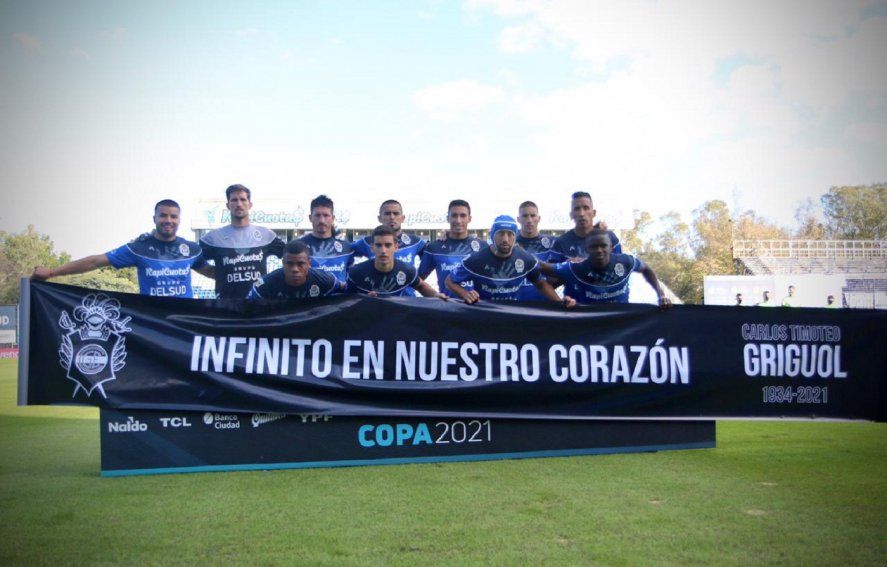Ayala y Barrios fueron titulares en el último partido de Gimnasia en la Copa.