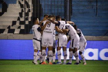 Gimnasia goleó a Dock Sud por los 16avos de final de la Copa Argentina