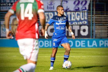 Víctor Ayala en el partido de Gimnasia ante Vélez
