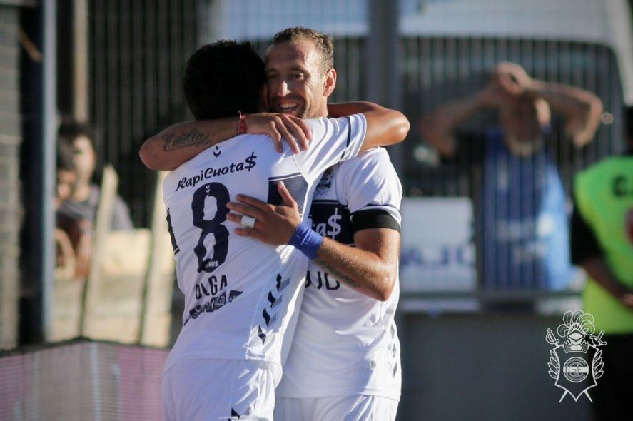 Brahian Alemán y Pulga Rodríguez festejan en el Bosque y se ilusionan con Gimnasia en la Copa Sudamericana