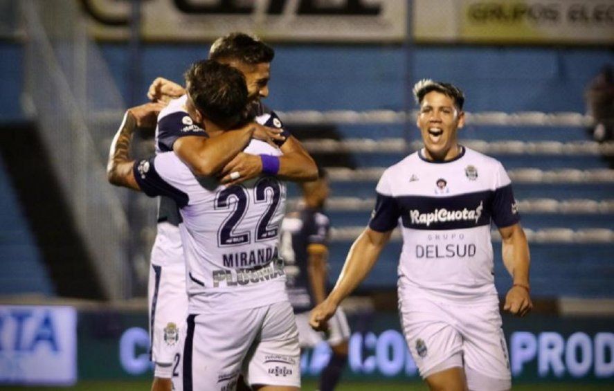 Gimnasia le ganó a Dock Sud y fue el último partido en el que marcó un gol uno de los delanteros