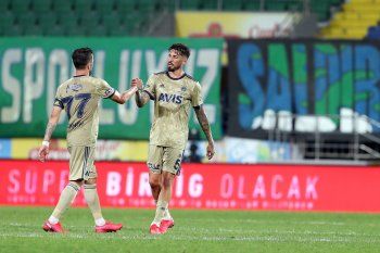 José Sosa gritó su primer gol