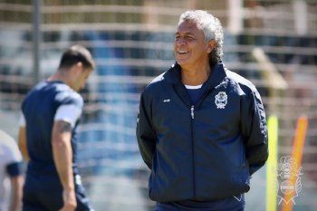 Néstor Gorosito, en una práctica de Gimnasia (Foto: prensa GELP).