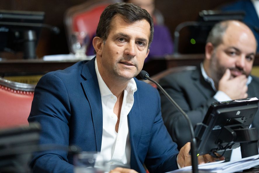 La oposición le pide a Axel Kicillof que rinda cuentas sobre los gastos. Christian Gribaudo, presidente de bloque de Juntos, pidió informes