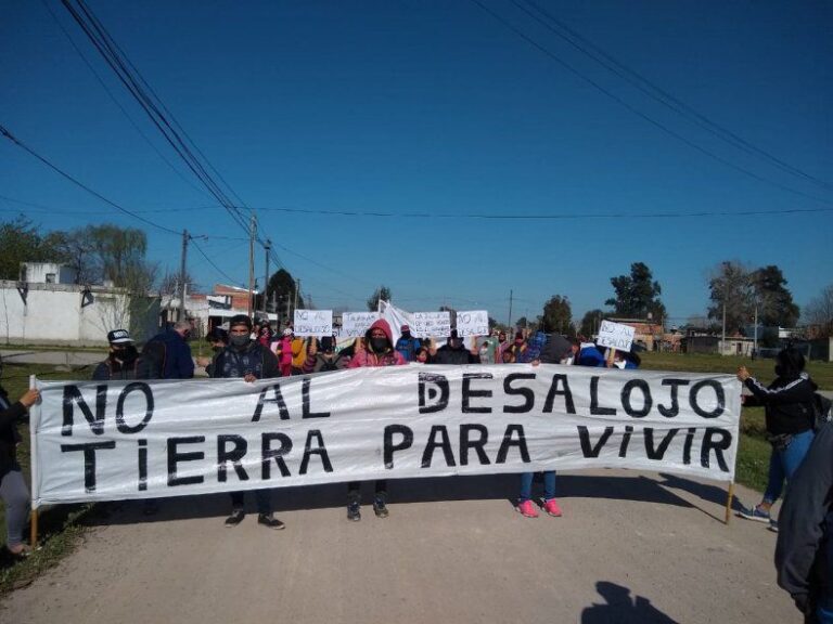 Guernica: marchan a Gobernación para pedir respuestas