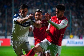 Guillermo Enrique tuvo un buen partido ante Independiente.