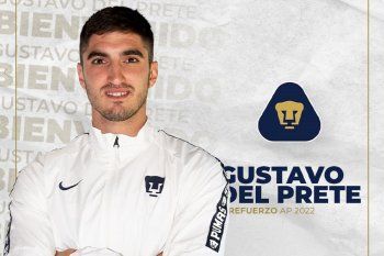 Gustavo Del Prete al ser presentado en Pumas de México, tras la venta de Estudiantes