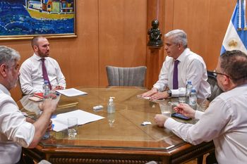 Los integrantes del Gabinete tales como Roberto Feletti (secretario de Comercio), Martín Guzmán (ministro de Economía), Julián Domínguez (de Agricultura, Ganadería y Pesca) y Matías Kulfas (de Desarrollo Productivo) se reunieron en el Palacio de Hacienda
