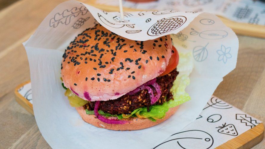 Habrá descuentos en hamburguesas, combos y bebidas