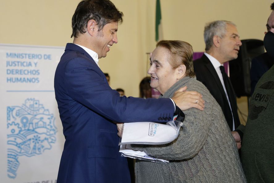 “Hay que estar unidos para cumplir los derechos de la gente”, sostuvo Axel Kicillof al entregar más de 700 escrituras en Arrecifes