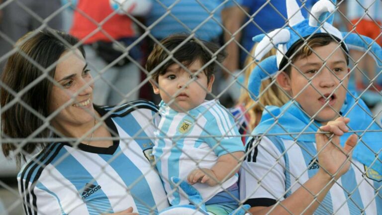 La vuelta del público a las canchas es casi un hecho