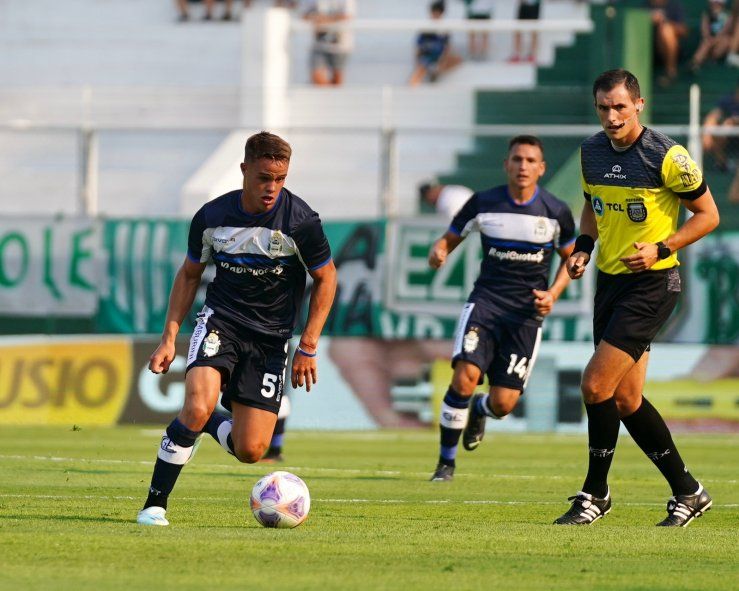 Ignacio Miramón en la visita de Gimnasia a Banfield por el Torneo de la Liga Profesional