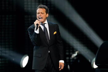 Este jueves se pondrán a la venta las entradas para los tres shows de Luis Miguel.