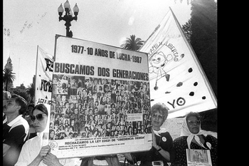 La película Abuelas cuenta en primera persona la historia de las Abuelas de Plaza de Mayo.