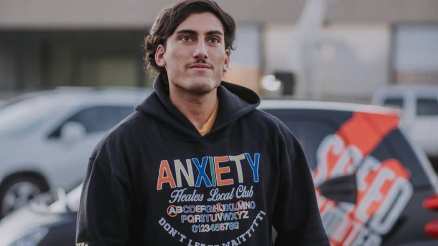 Tomás Holder personifica a un "tincho" en sus redes sociales