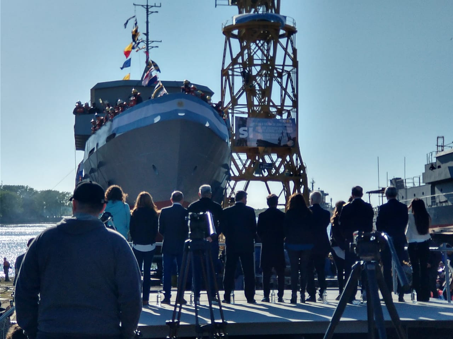 El Gobernador de la provincia de BUenos Aires, Axel Kicillof, en Astillero Río Santiago