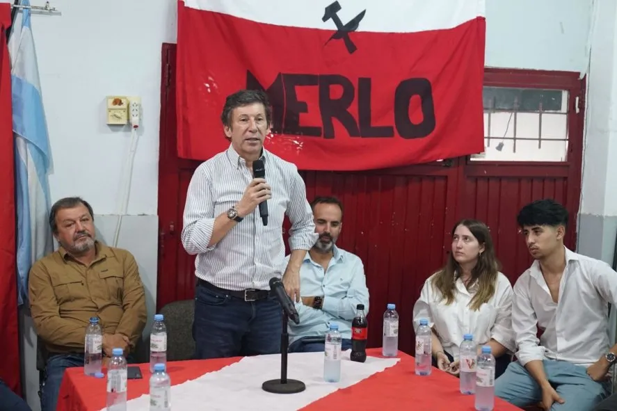 El intendente y dirigente de la UCR, Gustavo Posse, acompañó a la militancia radical y llamó a pelear los municipios.