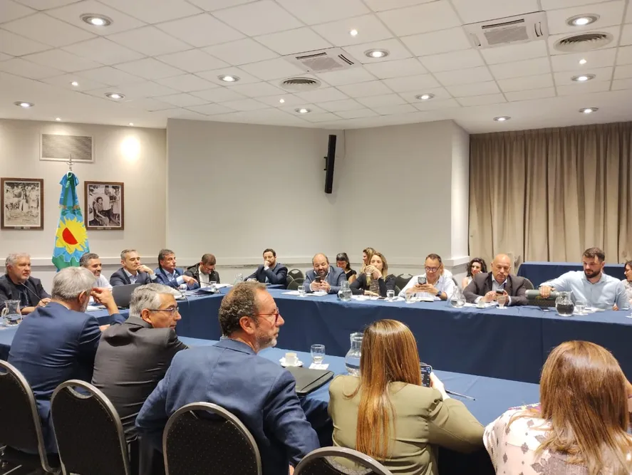 Desde sectores del campo bonaerense planteron disconformidad con la falta de tope al impuesto inmobiliario rural y piden ayuda a legisladores